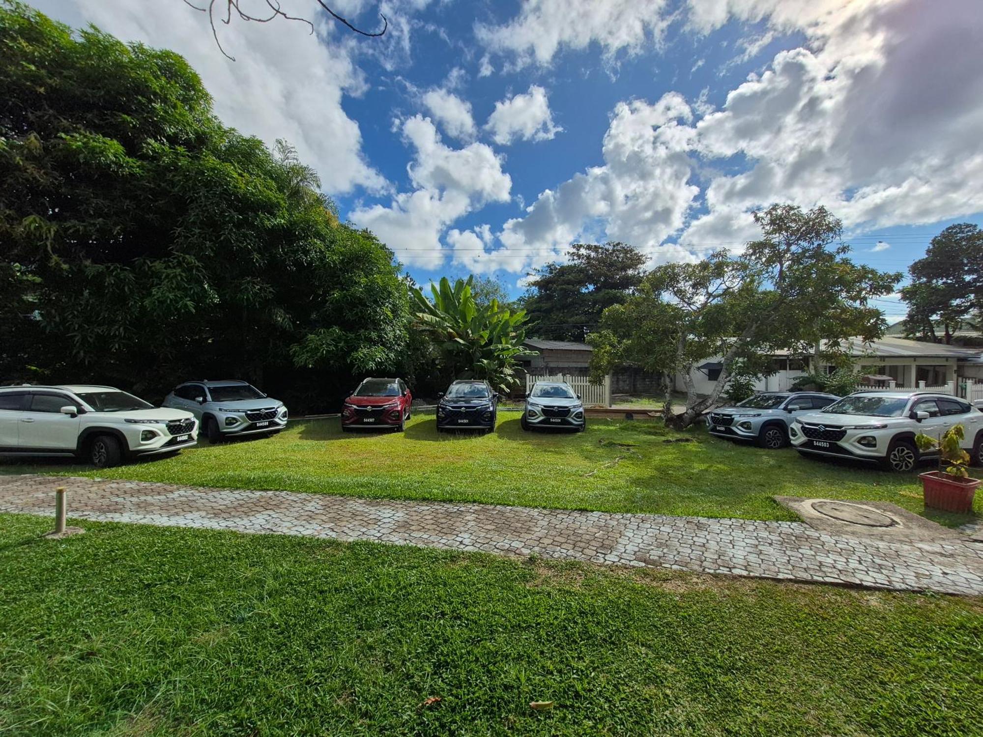 Beau Vallon Bungalows Екстер'єр фото