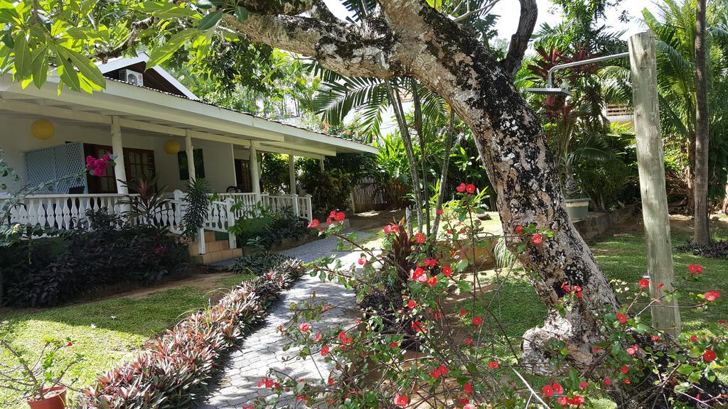 Beau Vallon Bungalows Екстер'єр фото