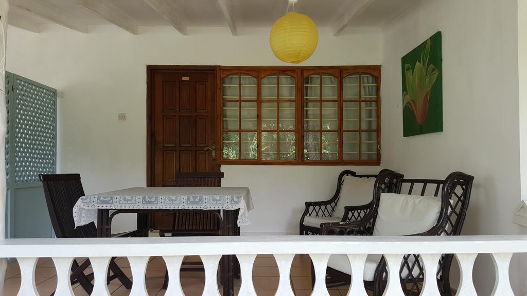 Beau Vallon Bungalows Екстер'єр фото