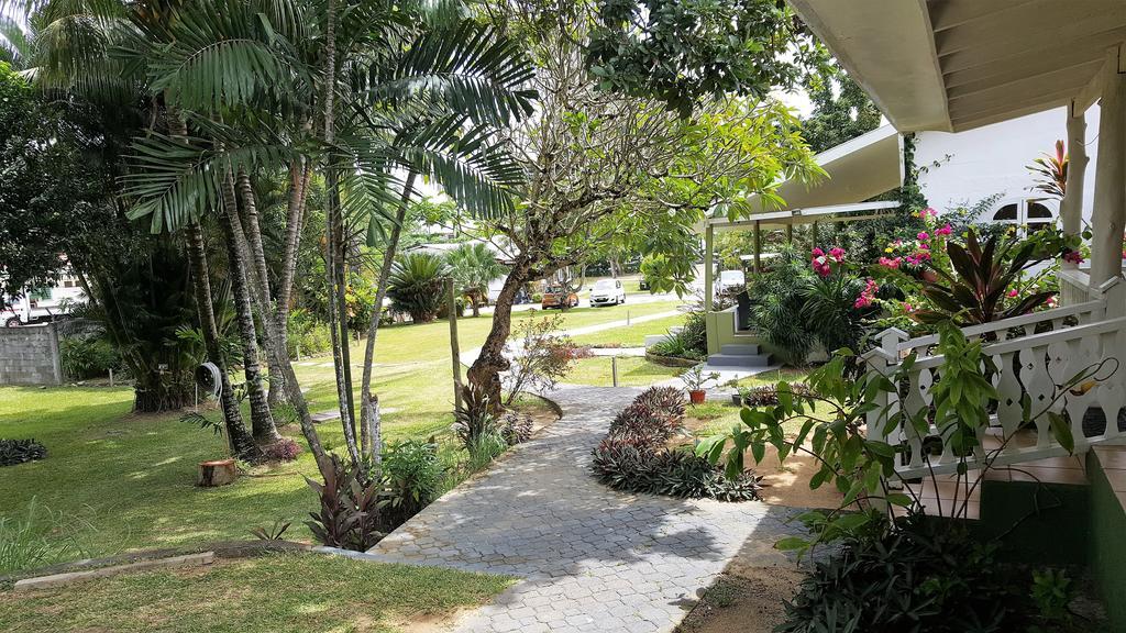 Beau Vallon Bungalows Екстер'єр фото