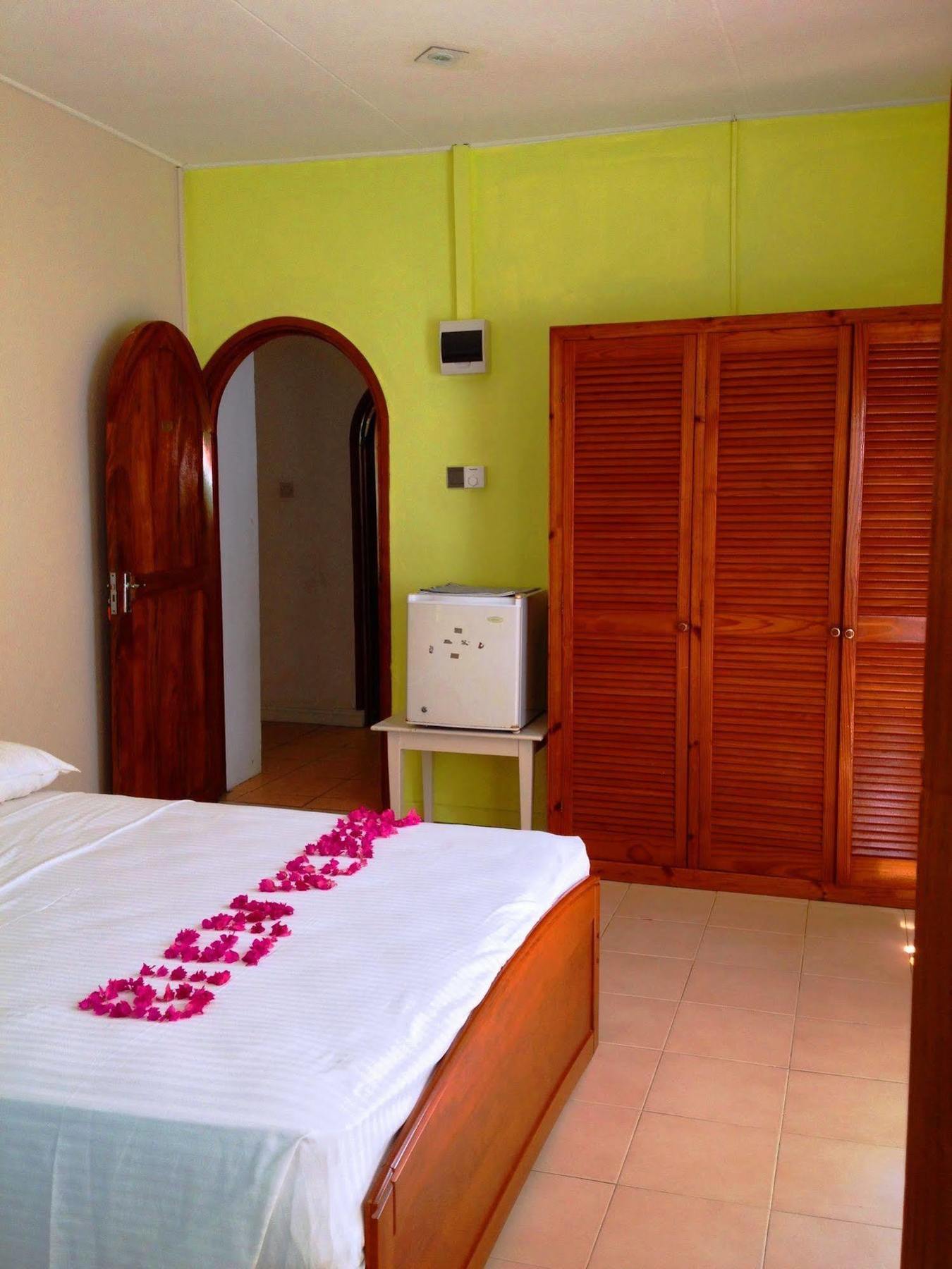 Beau Vallon Bungalows Екстер'єр фото